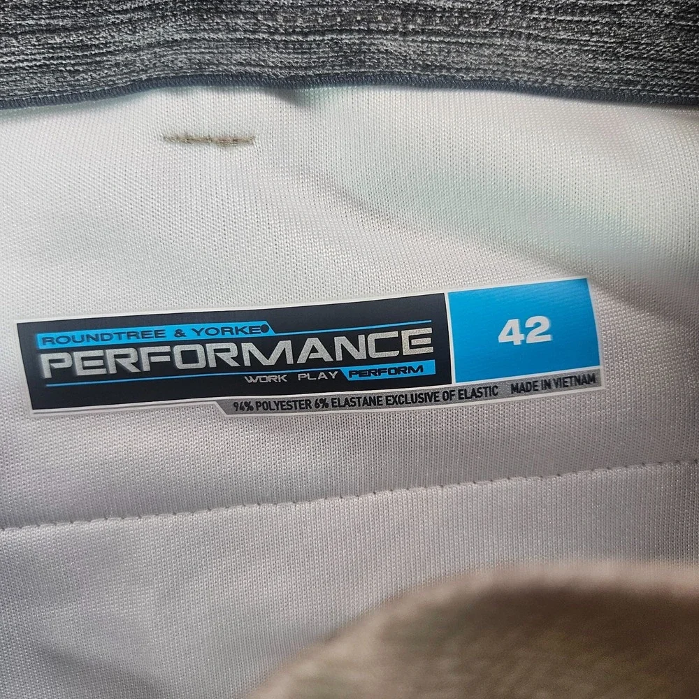 NWT Roundtree & Yorke Performance Shorts‎ Men 42 x 9 Classic Pattern Khaki HTR